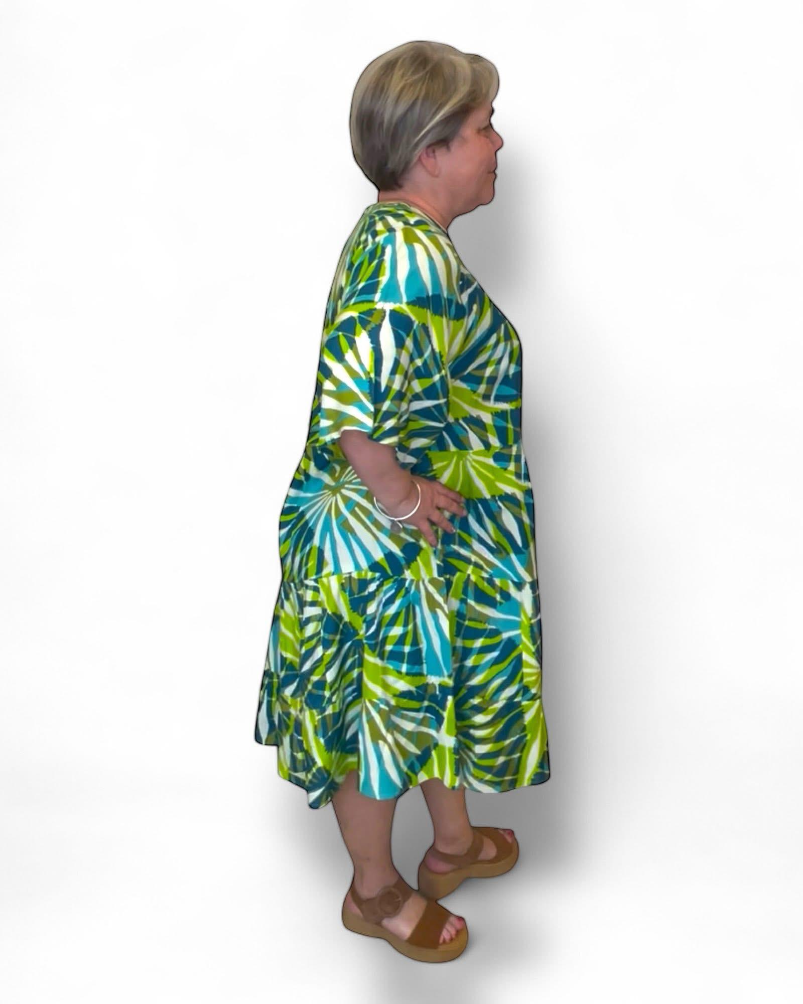 Robe tunique tropicale verte grande taille Agathe et Louise – Image 2